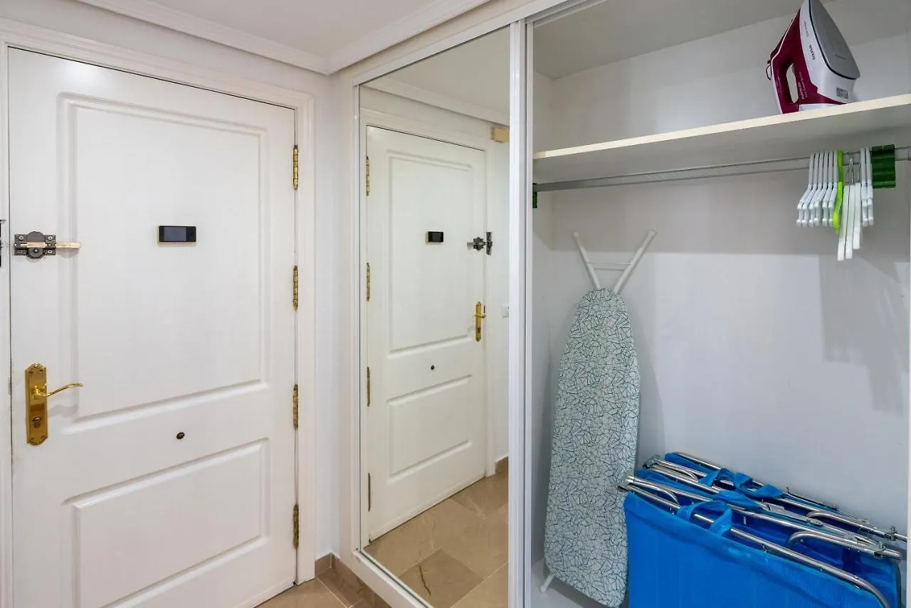 El Faro Estepona Apartment